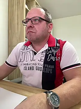 coupleLatinaLovers online show from 03/16/26, 08:29