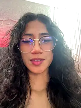 KaitlynLoveCam online show from 11/26/25, 10:33