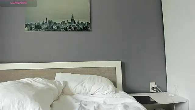 yumisunn online show from 10/29/25, 04:37