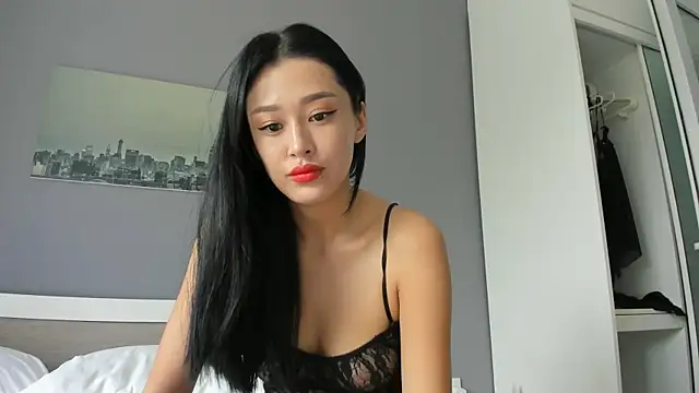 yumisunn online show from 11/12/25, 04:02