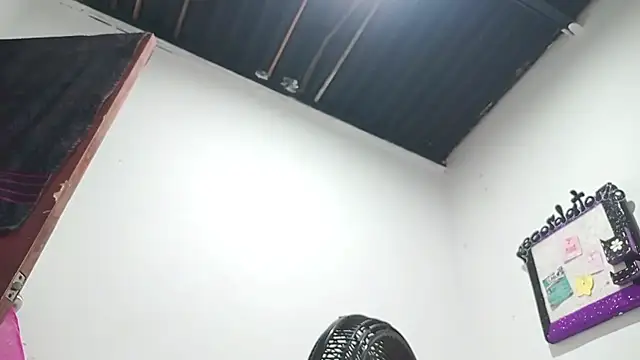 PetiteIvoryQueen19 online show from 03/13/25, 07:53