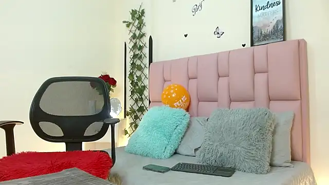 Snapshot of isabela_ferrer_ chatting on 02/15/25, 01:05 isabela ferrer  online show from 02/15/25, 01:05