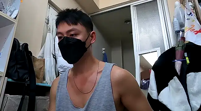 Snapshot of frnk30151 chatting on 12/17/24, 02:11 frnk30151 online show from 12/17/24, 02:11