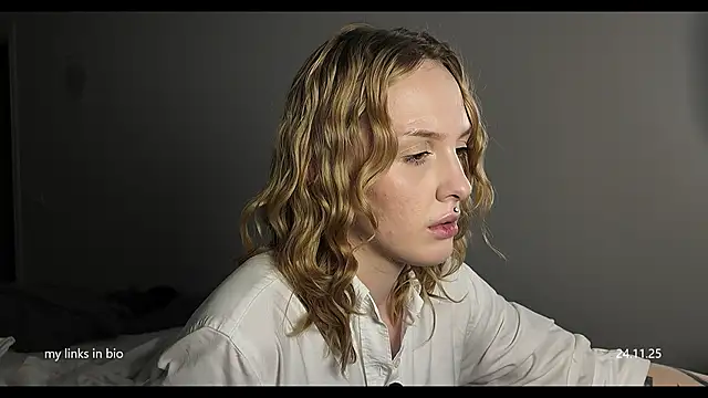 vinylstore online show from 11/24/25, 06:29