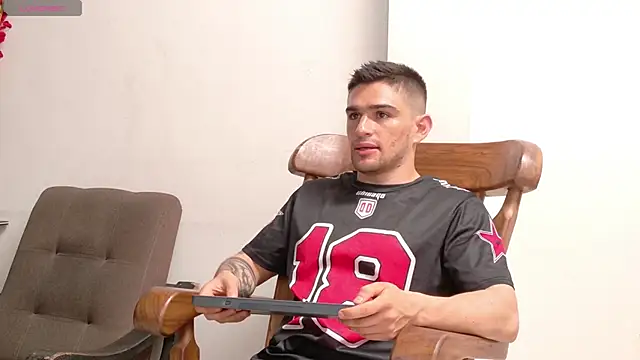 Sexy Alejandro  online show from 02/11/26, 06:24