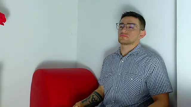 Sexy Alejandro  online show from 05/15/26, 11:50