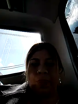 Laura-Hernandez online show from 12/12/24, 02:44