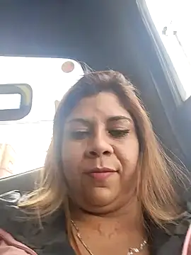 Laura-Hernandez online show from 01/10/25, 10:46