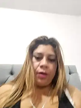 Laura-Hernandez online show from 02/07/25, 08:20