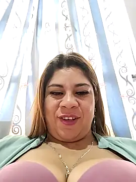 Laura-Hernandez online show from 09/24/25, 01:58