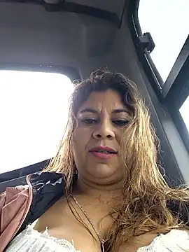 Laura-Hernandez online show from 12/05/25, 03:09