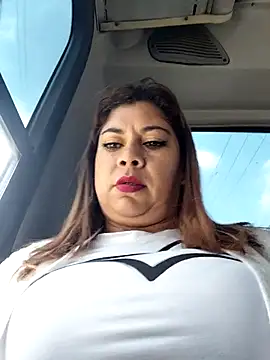 Laura-Hernandez online show from 03/26/26, 02:33