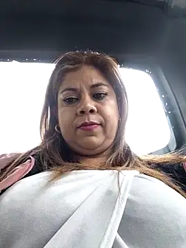 Snapshot of Laura-Hernandez chatting on 06/02/26, 03:14 Laura-Hernandez online show from 06/02/26, 03:14