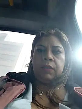 Snapshot of Laura-Hernandez chatting on 06/06/26, 01:38 Laura-Hernandez online show from 06/06/26, 01:38