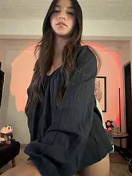 Snapshot of aly_golden_ chatting on 08/02/26, 03:27 aly golden online show from 08/02/26, 03:27