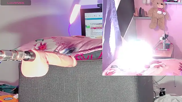 kira touka online show from 11/26/25, 05:08