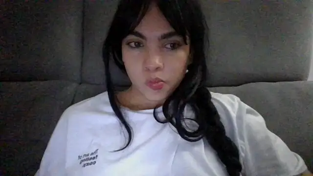 Snapshot of Kiri_Cutee chatting on 12/05/24, 08:33 Kiri Cutee online show from 12/05/24, 08:33