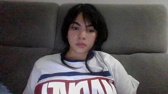 Snapshot of Kiri_Cutee chatting on 12/19/24, 08:34 Kiri Cutee online show from 12/19/24, 08:34