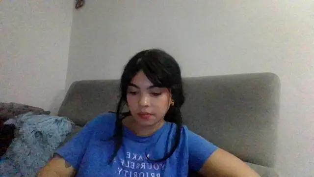 Snapshot of Kiri_Cutee chatting on 12/20/24, 05:47 Kiri Cutee online show from 12/20/24, 05:47