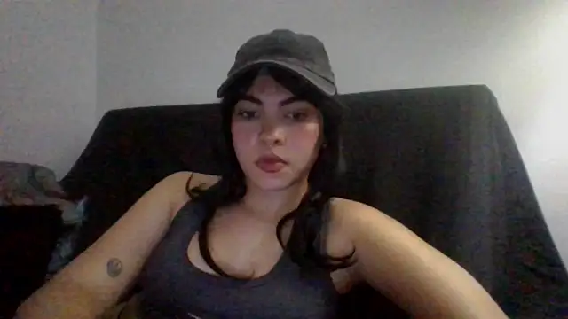 Snapshot of Kiri_Cutee chatting on 01/05/25, 05:20 Kiri Cutee online show from 01/05/25, 05:20