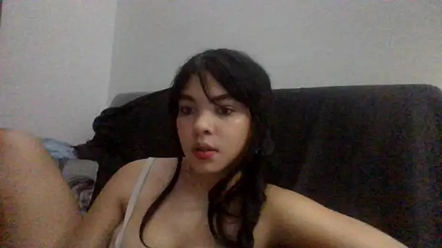 Snapshot of Kiri_Cutee chatting on 01/12/25, 05:34 Kiri Cutee online show from 01/12/25, 05:34