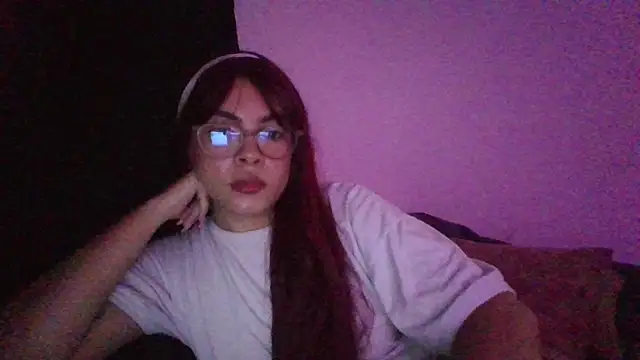 Snapshot of Kiri_Cutee chatting on 02/08/25, 05:29 Kiri Cutee online show from 02/08/25, 05:29