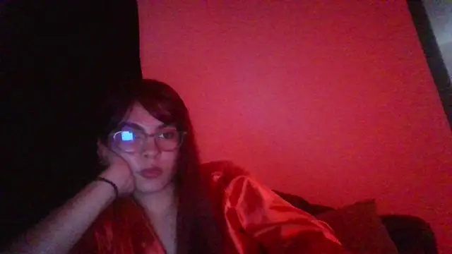 Snapshot of Kiri_Cutee chatting on 02/10/25, 08:53 Kiri Cutee online show from 02/10/25, 08:53