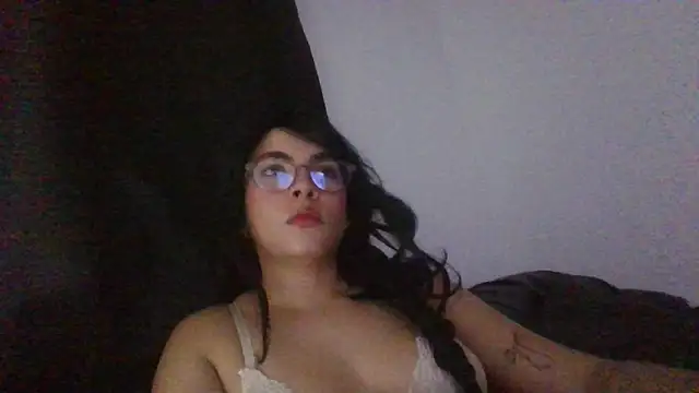 Snapshot of Kiri_Cutee chatting on 02/11/25, 04:55 Kiri Cutee online show from 02/11/25, 04:55