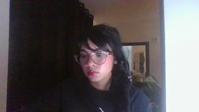 Snapshot of Kiri_Cutee chatting on 02/14/25, 05:30 Kiri Cutee online show from 02/14/25, 05:30