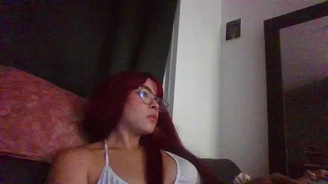 Snapshot of Kiri_Cutee chatting on 03/02/25, 01:58 Kiri Cutee online show from 03/02/25, 01:58