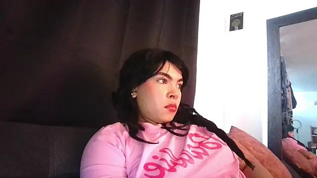 Snapshot of Kiri_Cutee chatting on 03/11/25, 02:07 Kiri Cutee online show from 03/11/25, 02:07