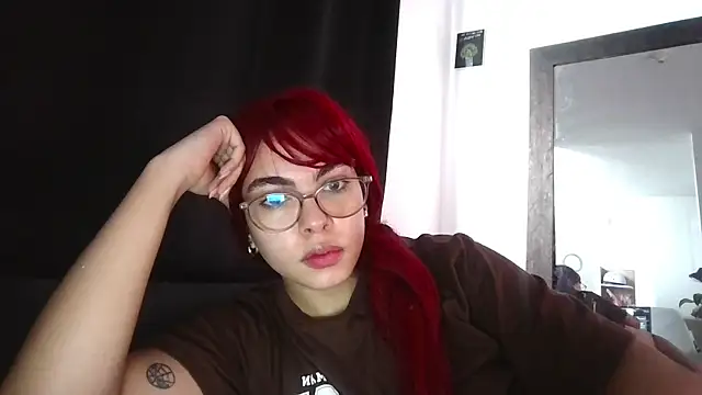 Snapshot of Kiri_Cutee chatting on 03/13/25, 02:23 Kiri Cutee online show from 03/13/25, 02:23