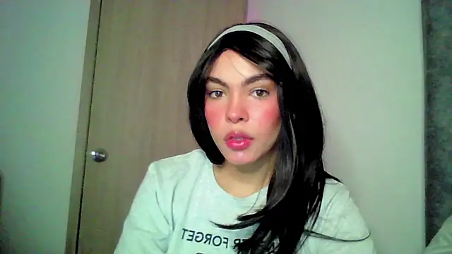 Snapshot of Kiri_Cutee chatting on 09/09/25, 04:01 Kiri Cutee online show from 09/09/25, 04:01