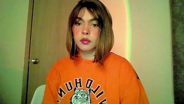 Snapshot of Kiri_Cutee chatting on 09/13/25, 04:12 Kiri Cutee online show from 09/13/25, 04:12