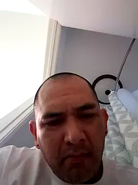 Snapshot of NewKing100 chatting on 12/04/24, 03:43 NewKing100 online show from 12/04/24, 03:43