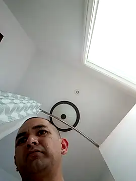 Snapshot of NewKing100 chatting on 12/17/24, 12:45 NewKing100 online show from 12/17/24, 12:45