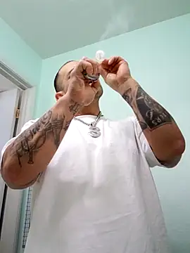 Snapshot of NewKing100 chatting on 01/20/25, 09:43 NewKing100 online show from 01/20/25, 09:43