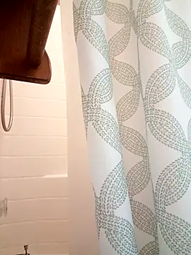 Snapshot of NewKing100 chatting on 01/28/25, 03:04 NewKing100 online show from 01/28/25, 03:04