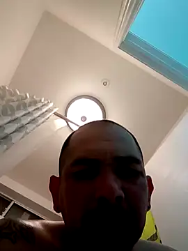 Snapshot of NewKing100 chatting on 02/03/25, 01:41 NewKing100 online show from 02/03/25, 01:41