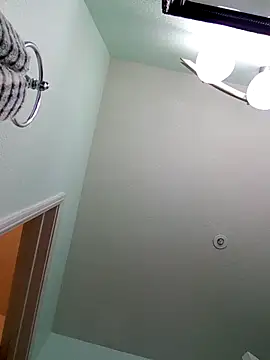 Snapshot of NewKing100 chatting on 02/20/25, 03:45 NewKing100 online show from 02/20/25, 03:45