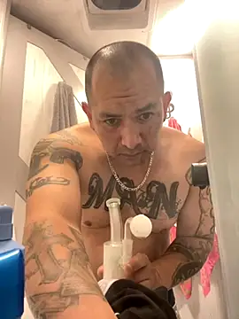 Snapshot of NewKing100 chatting on 10/21/25, 11:11 NewKing100 online show from 10/21/25, 11:11