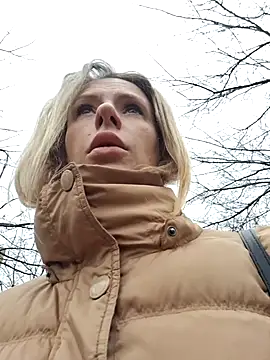 YourJuliena online show from 12/31/24, 10:37