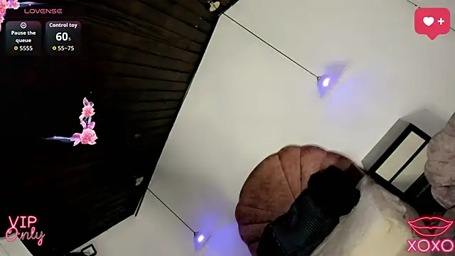 Alliemilky online show from 05/22/26, 03:17