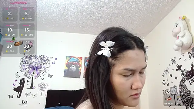 Snapshot of jeff_and_jade chatting on 12/24/24, 11:17 jeff and jade online show from 12/24/24, 11:17