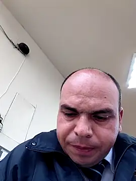 Snapshot of Camilo-31RI chatting on 06/05/26, 11:27 Camilo-31RI online show from 06/05/26, 11:27