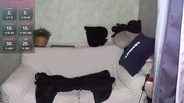 Snapshot of rossi_r chatting on 03/21/25, 06:29 rossi r online show from 03/21/25, 06:29