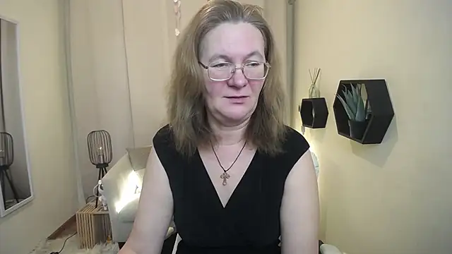 HolyMilfa online show from 02/17/26, 01:18