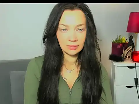 Snapshot of OliviaFantasy chatting on 02/12/26, 08:42 OliviaFantasy online show from 02/12/26, 08:42