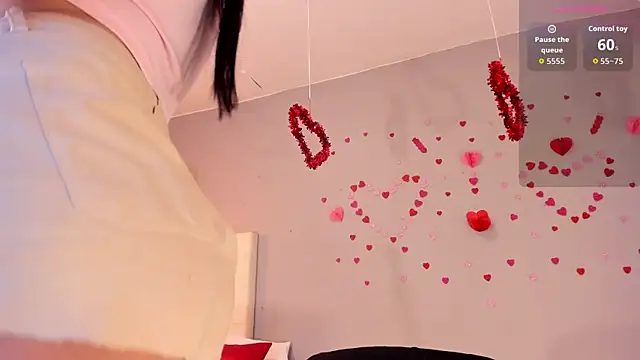 Maia W10 online show from 02/20/26, 12:16