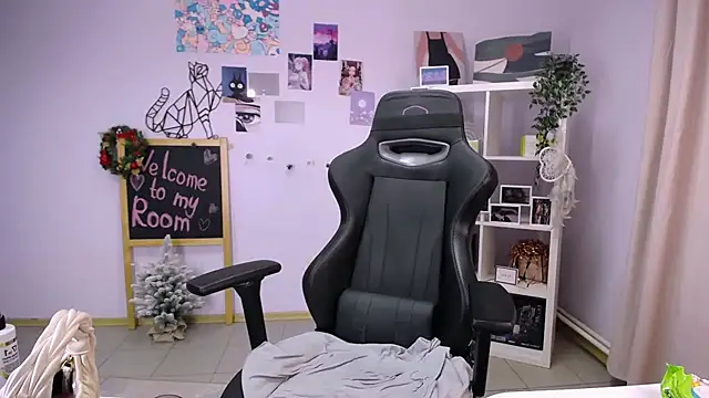 Snapshot of MelissaLovvv chatting on 01/08/25, 08:27 MelissaLovvv online show from 01/08/25, 08:27